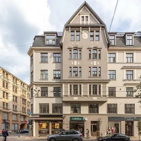 아파트 Cozy New Studio In City Centre *
