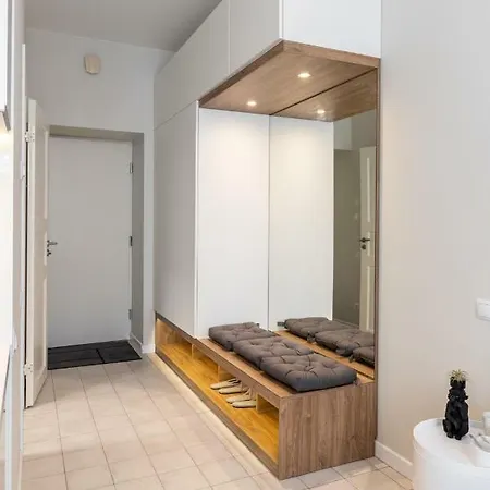 Cozy New Studio In City Centre 아파트